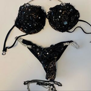 Bikini competition suit